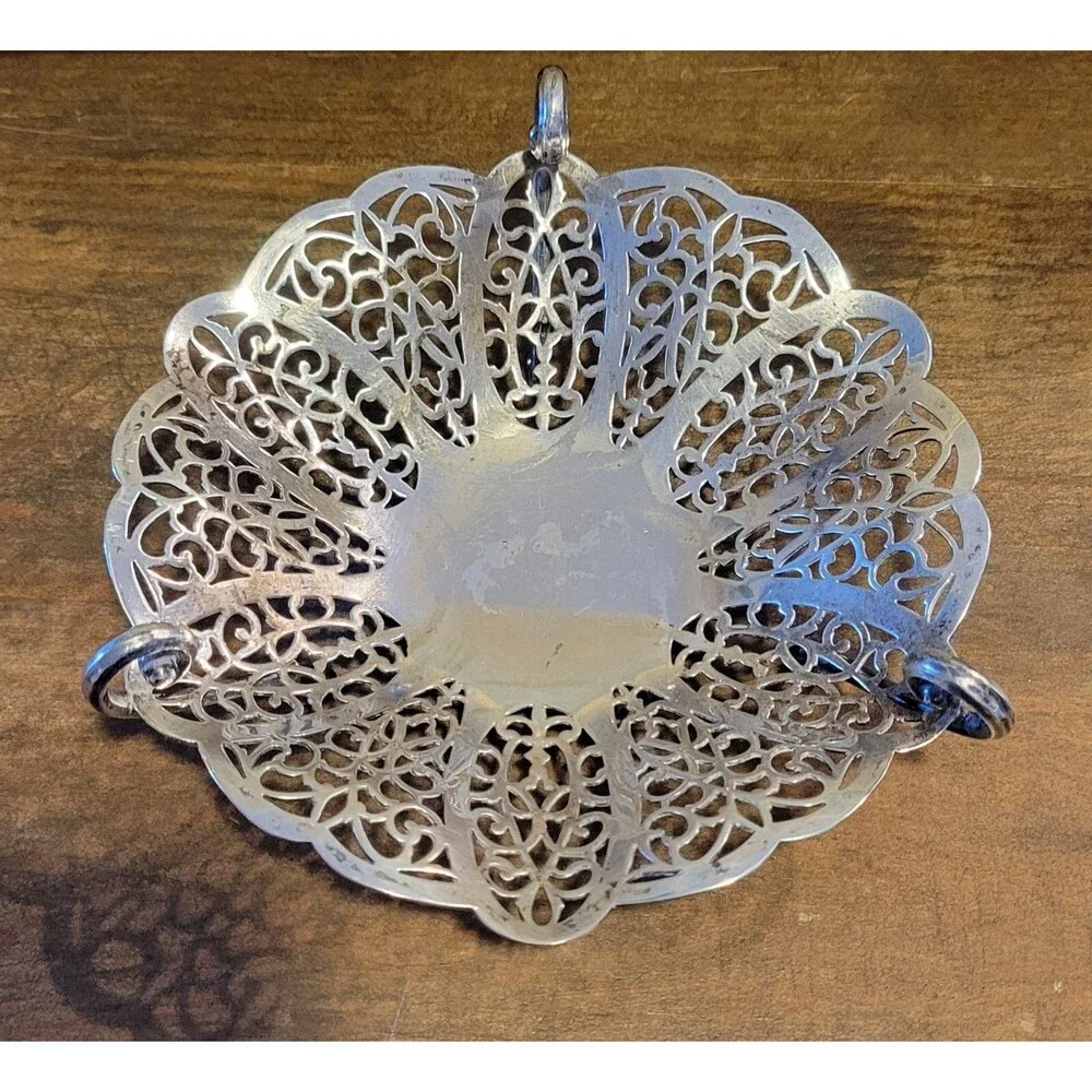 Wm Rogers Lovelace Silver Plated Tri Footed Candy Dish - EPNS 1427 - 1940's